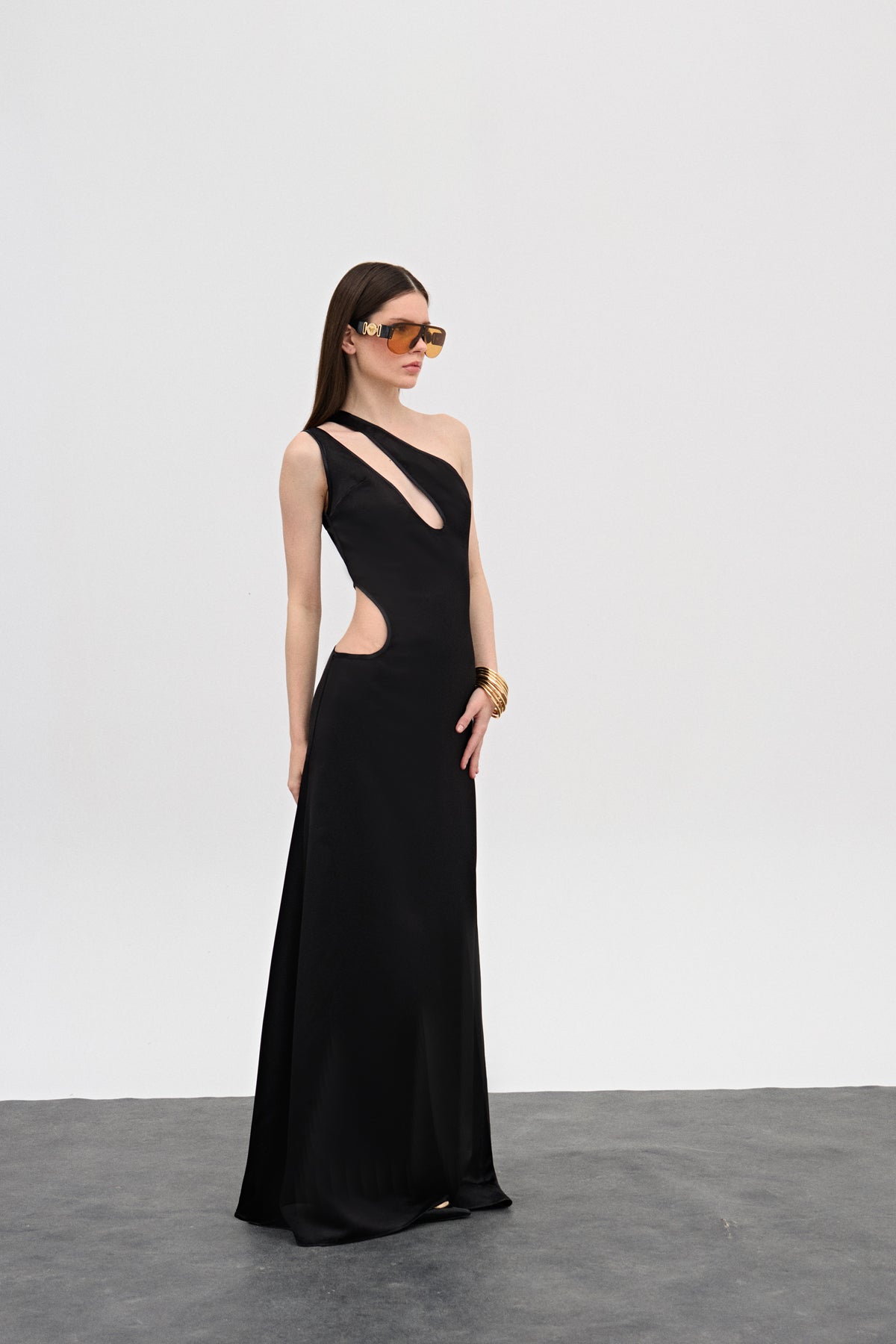 Chloe Siyah Saten Uzun Elbise