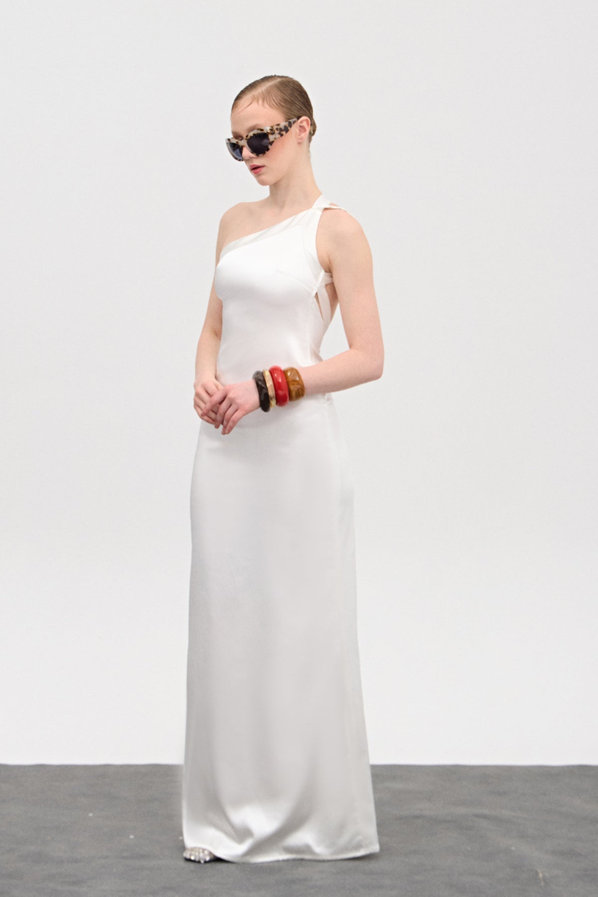 Stella Saten Beyaz Uzun Elbise