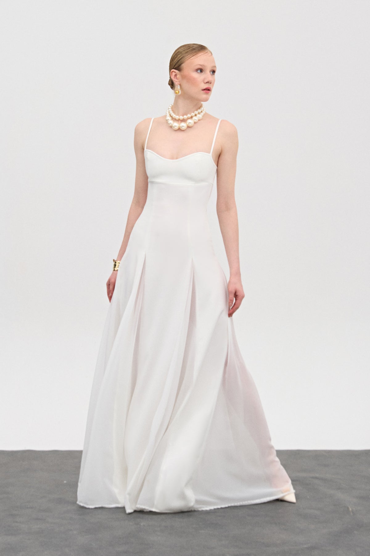 Soleil Beyaz Şifon Uzun Elbise